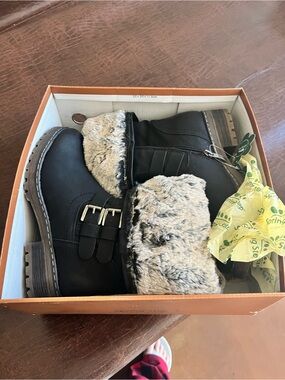 Spring Step Black Faux Fur Cuff Ankle Boots
